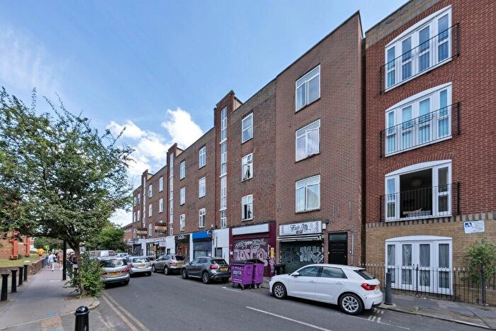 2 Bedroom Flat To Rent In Stepney Way, Whitechapel, London, E1
