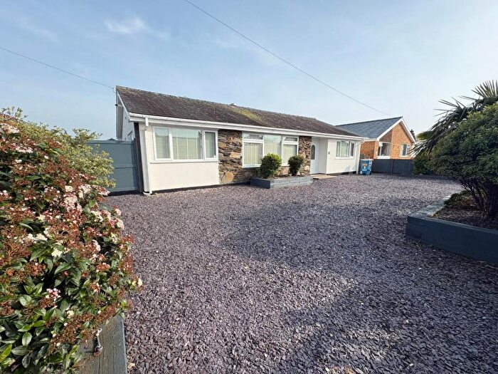 3 Bedroom Bungalow For Sale In Morfa Bychan, Porthmadog, LL49