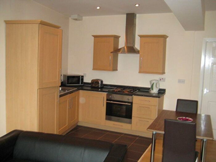 1 Bedroom Apartment To Rent In Mayfair House - Furnished Bed, B4