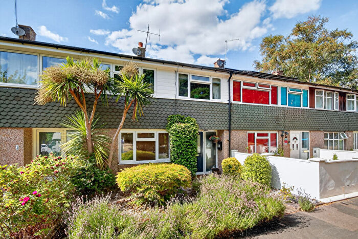 3 Bedroom Terraced House For Sale In Glenwood, Bracknell, RG12