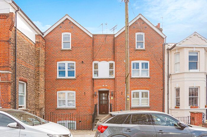 1 Bedroom Flat To Rent In - Amyand Park Road, Twickenham, TW1