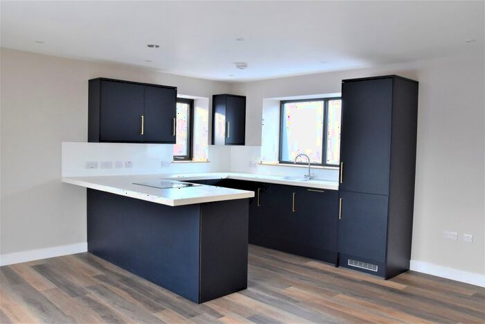 1 Bedroom Flat To Rent In High Street, Edenbridge, TN8