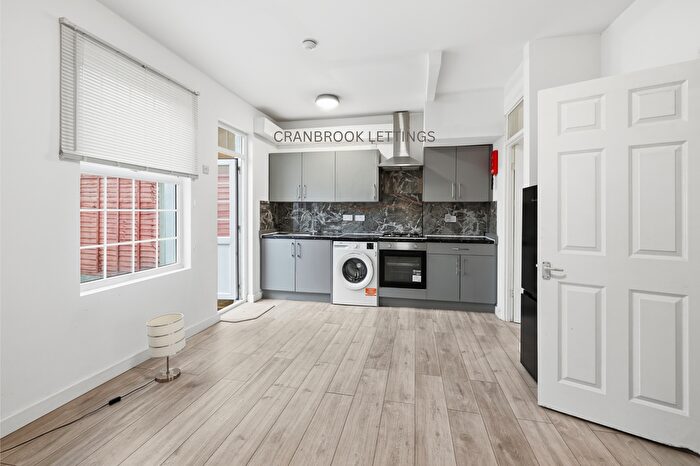 3 Bedroom End Terrace House For Sale In Windsor Road, Ilford, IG1