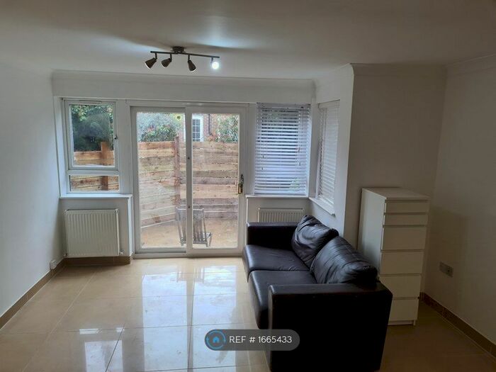 1 Bedroom Flat To Rent In Liverpool Road, Luton, LU1