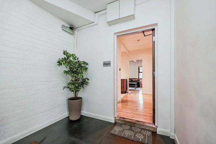 3 Bedroom Flat To Rent In Park View Court, Bath Street, Nottingham, NG1