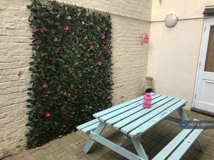 1 Bedroom Flat To Rent In London Road, Cheltenham, GL52