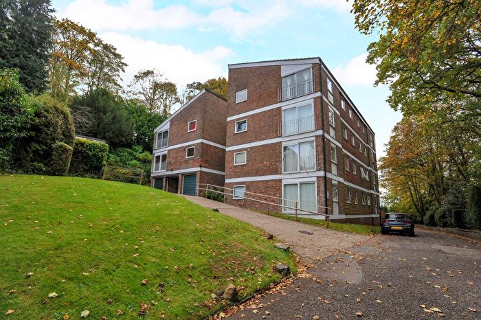 2 Bedroom Apartment To Rent In Cedar Court, Haslemere, GU27