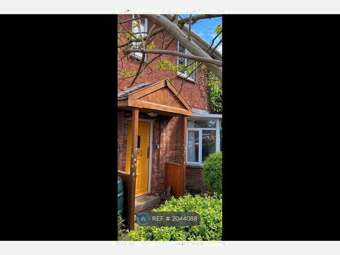 4 Bedroom Semi-Detached House To Rent In Houston Way, Frome, BA11