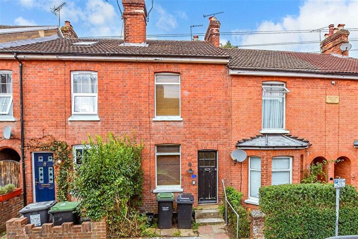 2 Bedroom Terraced House For Sale In Woodside Road, Tonbridge, Kent, TN9
