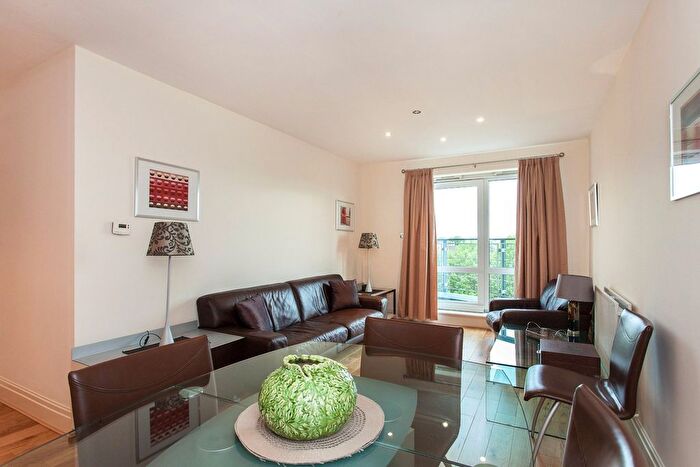 2 Bedroom Flat To Rent In Warren House, Kensington, W14
