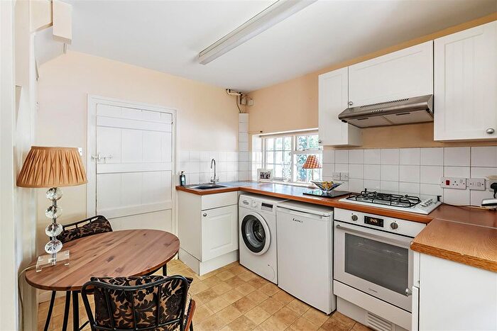 2 Bedroom Cottage For Sale In Wolfs Row, Limpsfield, Oxted, RH8