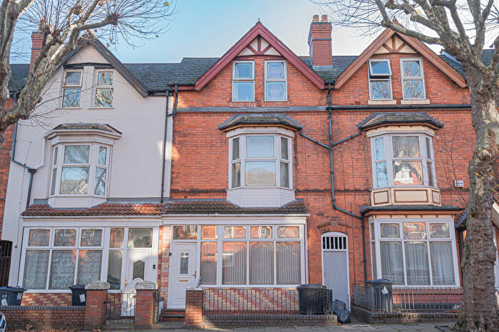 5 Bedroom Terraced House For Sale In Hatfield Road, Lozells, Birmingham, B19