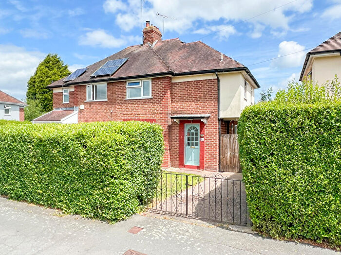 3 Bedroom Semi-Detached House For Sale In Queensway, Hereford, HR1