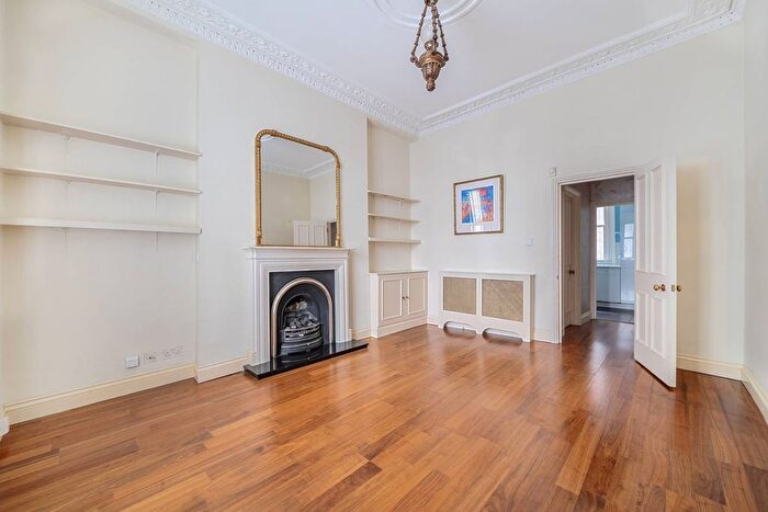 1 Bedroom Flat For Sale In Gloucester Street, Pimlico, London, SW1V