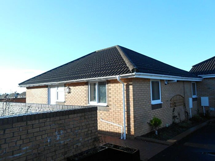 2 Bedroom Semi-Detached Bungalow To Rent In Dan Y Coed, Hengoed, CF82