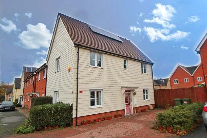 3 Bedroom Semi-Detached House To Rent In Collerne Street, Romford, London, RM3