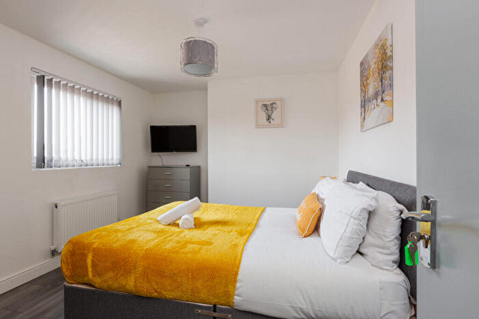 7 Bedroom Terraced House To Rent In Pemberton Road (Hmo Liverpool), L13