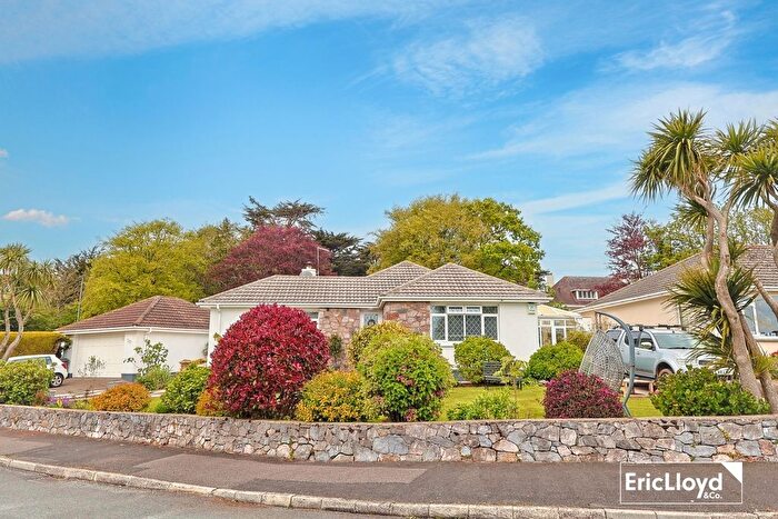2 Bedroom Detached Bungalow For Sale In Blue Waters Drive, Paignton, TQ4