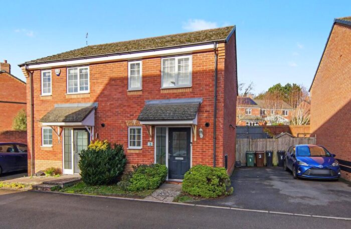 2 Bedroom Semi-Detached House For Sale In St. Laurence Close, Meriden, CV7