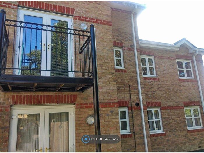 2 Bedroom Flat To Rent In Winchester Road, Southampton, SO16