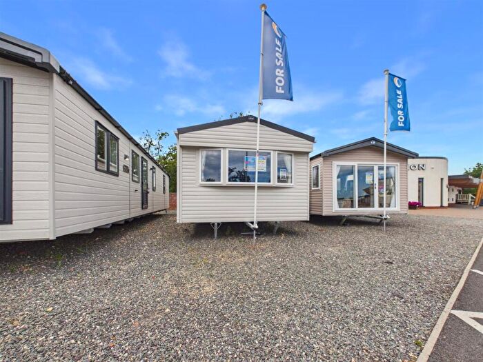 3 Bedroom Chalet For Sale In Grange Leisure Park, Alford Road, Mablethorpe, LN12