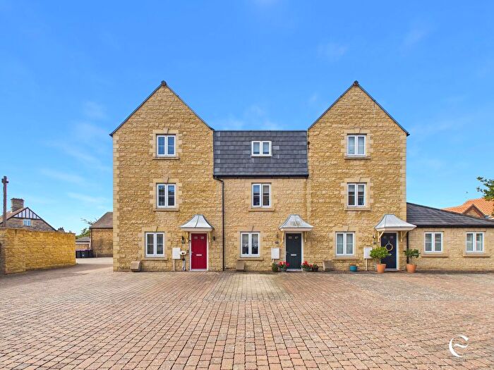 3 Bedroom Terraced House For Sale In Woodbridge Mews, Stamford, PE9