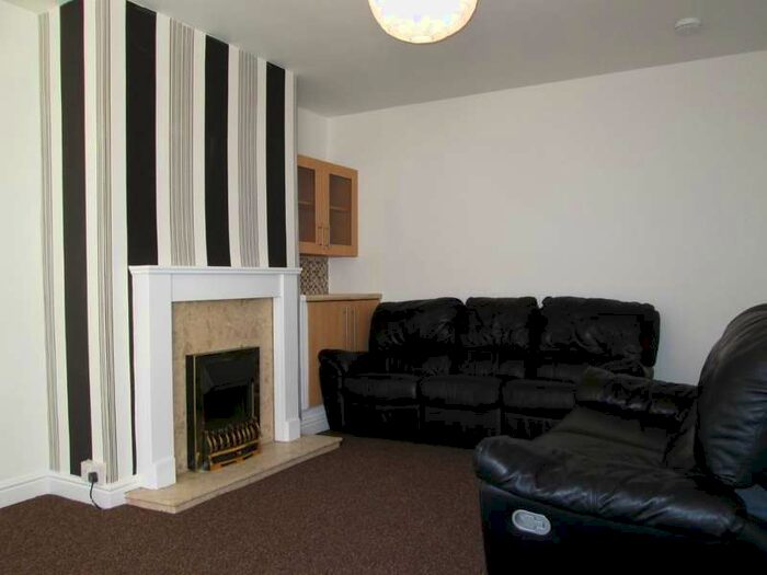 1 Bedroom Terraced House To Rent In Adwick Place, Leeds, LS4