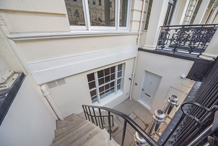 Studio To Rent In Queen's Gate Terrace, London, SW7