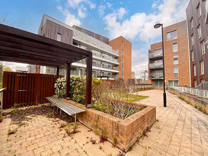 1 Bedroom Flat For Sale In Kidwells Close, Maidenhead, SL6