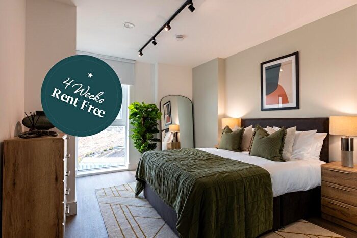 2 Bedroom Flat To Rent In Flat, Mitre Yard, - Scrubs Lane, London, NW10