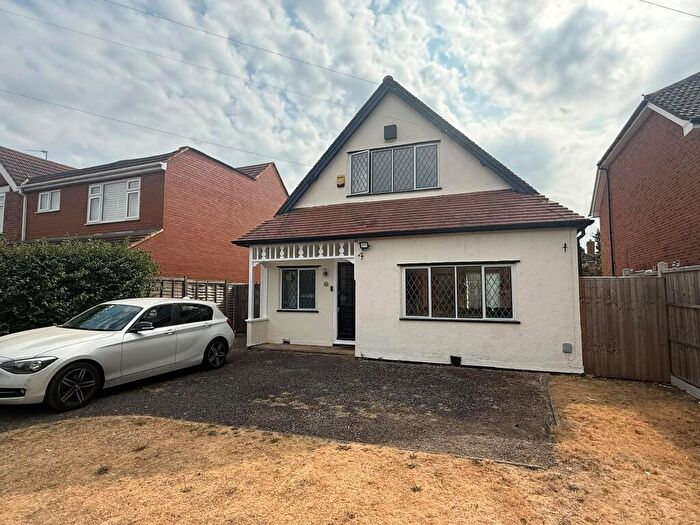 3 Bedroom Bungalow To Rent In London Road, Slough, SL3