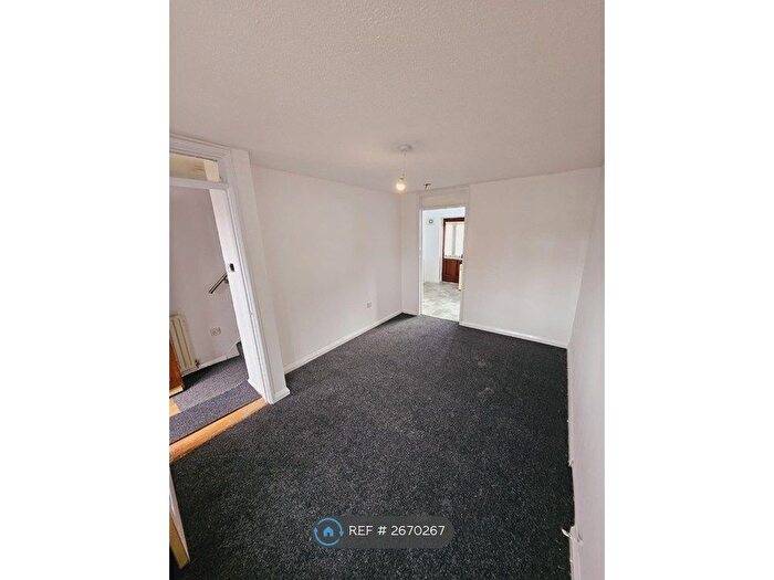 2 Bedroom Terraced House To Rent In Stanway Gardens, West Bromwich, B71