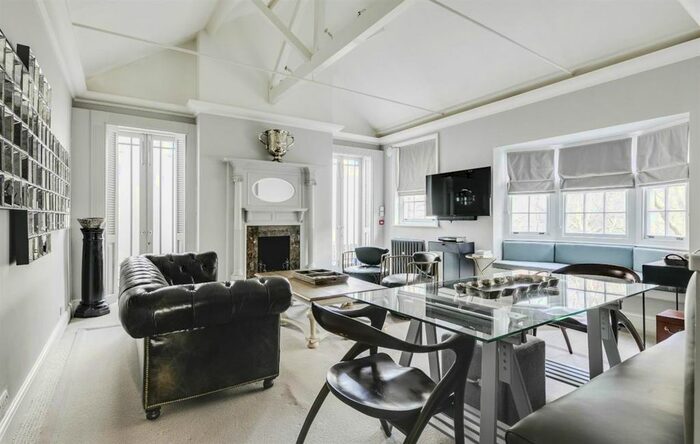 4 Bedroom Flat To Rent In North Audley Street, Mayfair, London, W1K