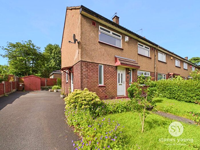 3 Bedroom End Of Terrace House For Sale In Oban Drive, Blackburn, BB1