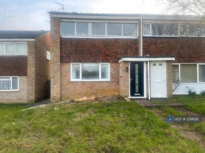 3 Bedroom Semi-Detached House To Rent In Corbet Ride, Leighton Buzzard, LU7