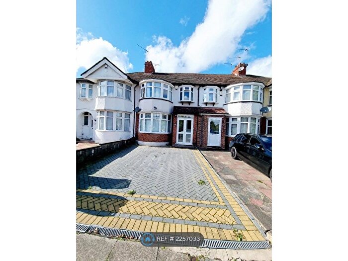 3 Bedroom Terraced House To Rent In Great Cambridge Road, Enfield, EN1