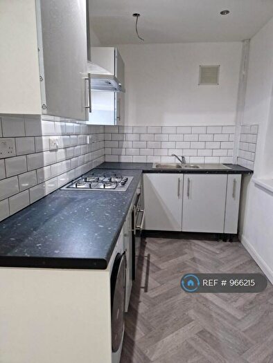 2 Bedroom Flat To Rent In Park Street, Slough, SL1