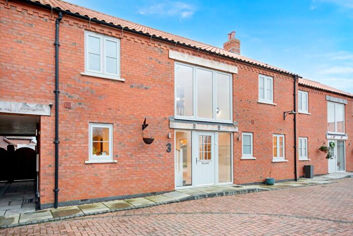 4 Bedroom Terraced House For Sale In St Peters Court, Newton-on-Trent, Lincoln, LN1