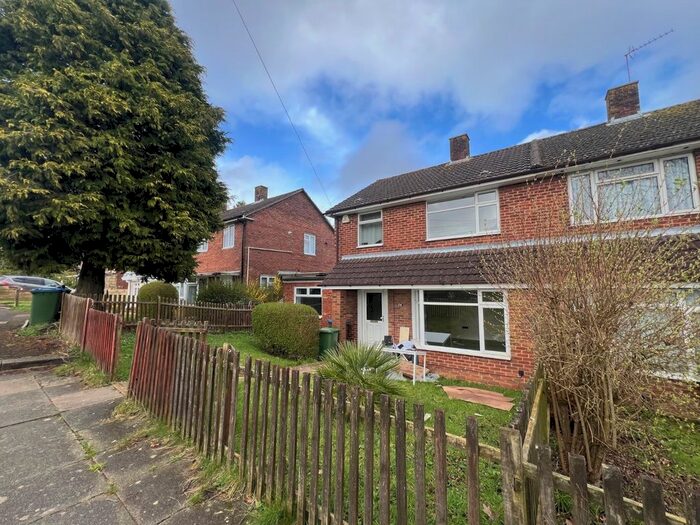 4 Bedroom Semi-Detached House To Rent In Yeovil Chase, Southampton, SO18