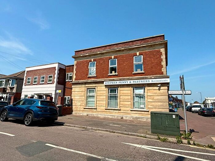 2 Bedroom Apartment To Rent In Wimborne Road, Bournemouth, Dorset, BH9