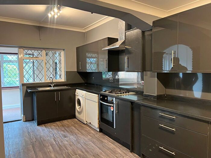 7 Bedroom Semi-detached House To Rent In Dymoke Road, Hornchurch, RM11