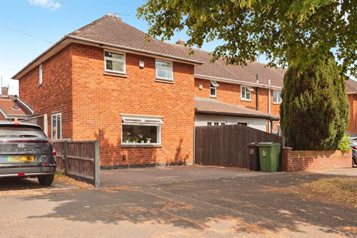 4 Bedroom Town House For Sale In Alan Moss Road, Loughborough, LE11