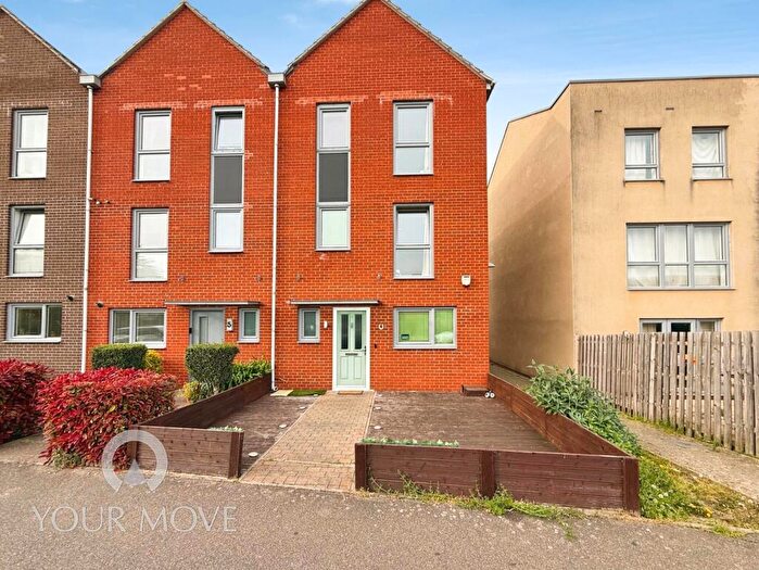 5 Bedroom End Of Terrace House For Sale In Brunel Way, Dartford, DA1