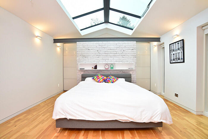 4 Bedroom Detached Bungalow For Sale In Walton Park, Pannal, Harrogate, HG3