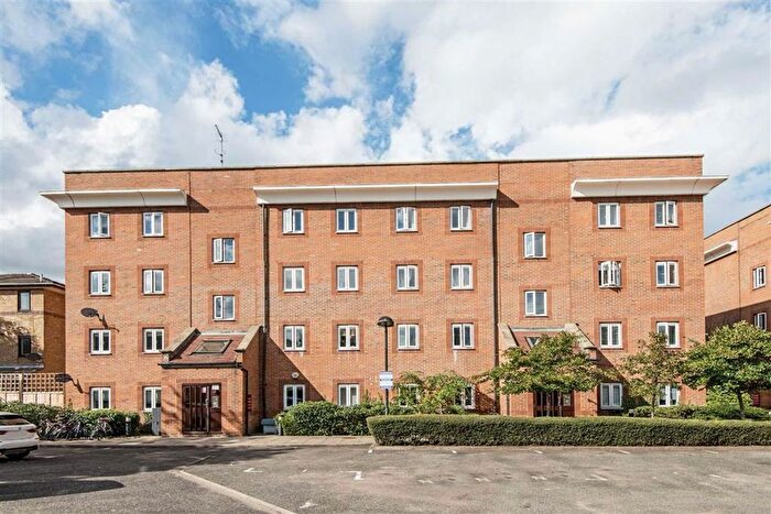 2 Bedroom Flat To Rent In Nursery Lane, London, E2