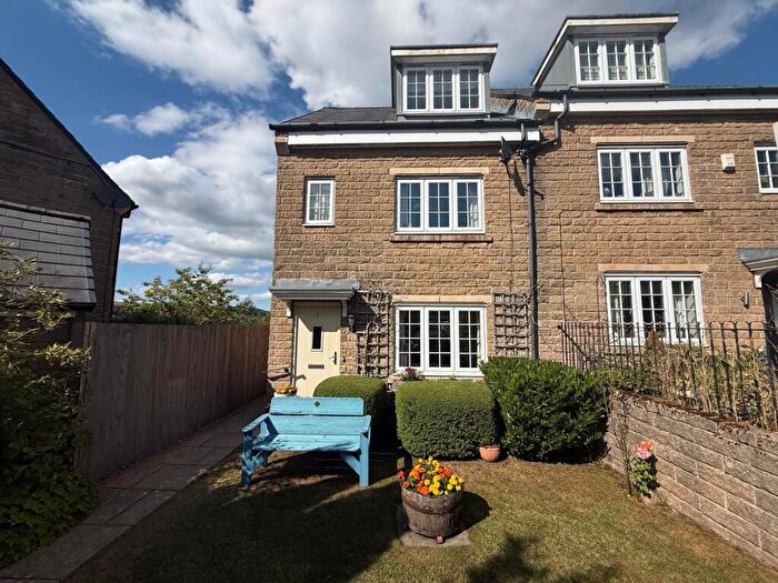 4 Bedroom Semi Detached House For Sale In Paxton Place, Buxton, SK17