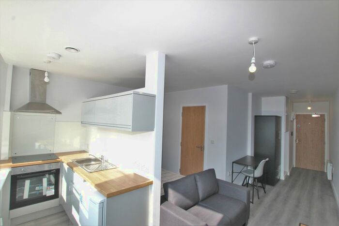 Studio To Rent In Long Row, Nottingham, NG1