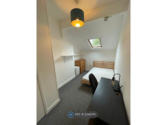 8 Bedroom Terraced House To Rent In Amherst Road, Manchester, M14