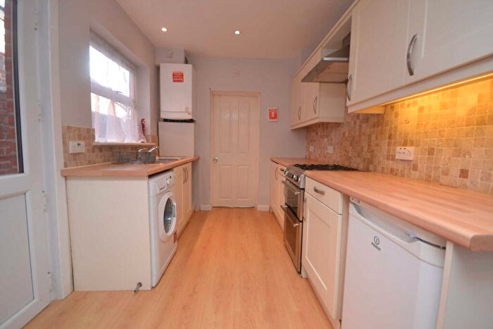 4 Bedroom Terraced House To Rent In Pitcroft Avenue, University Area, RG6