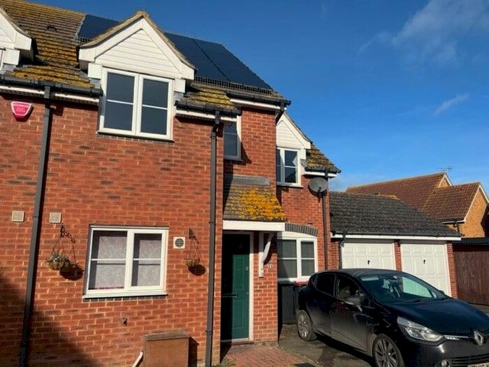 4 Bedroom Terraced House To Rent In Portlight Place, Seasalter, Whitstable, CT5